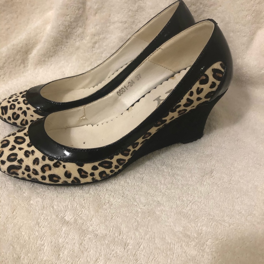 Shoes - Picture 2 of 5